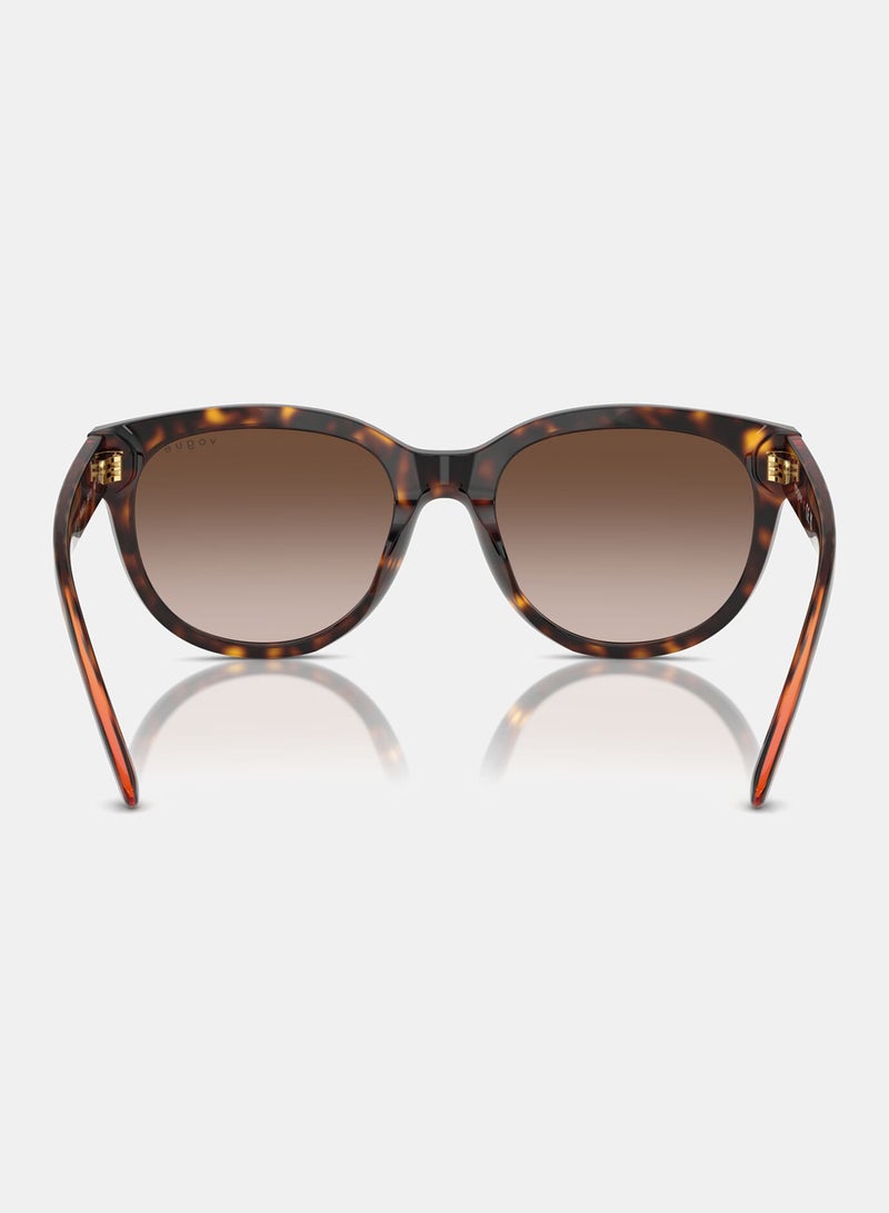 فوغ نظارة شمسية بإطار كامل عين القطة 0VO5592SI - Image 4